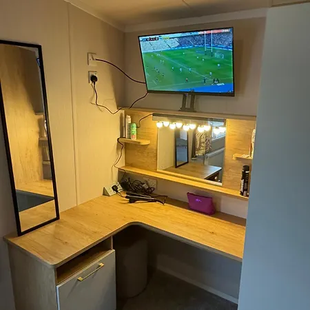 Lakeland 3 Bed, Deluxe Caravan Sleeps 8 Camping