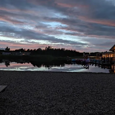 Lakeland 3 Bed, Deluxe Caravan Sleeps 8 *