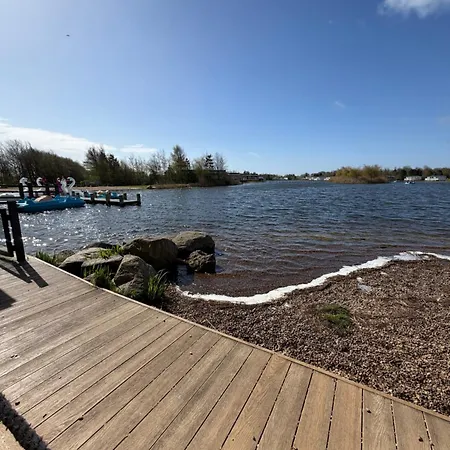 Lakeland 3 Bed, Deluxe Caravan Sleeps 8 Camping