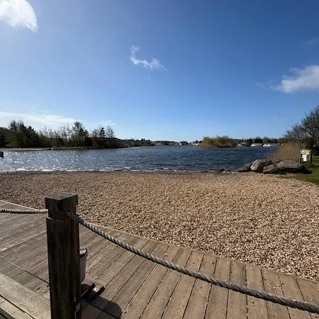 Lakeland 3 Bed, Deluxe Caravan Sleeps 8 Flookburgh